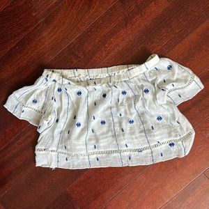 Cropped off shoulders size small